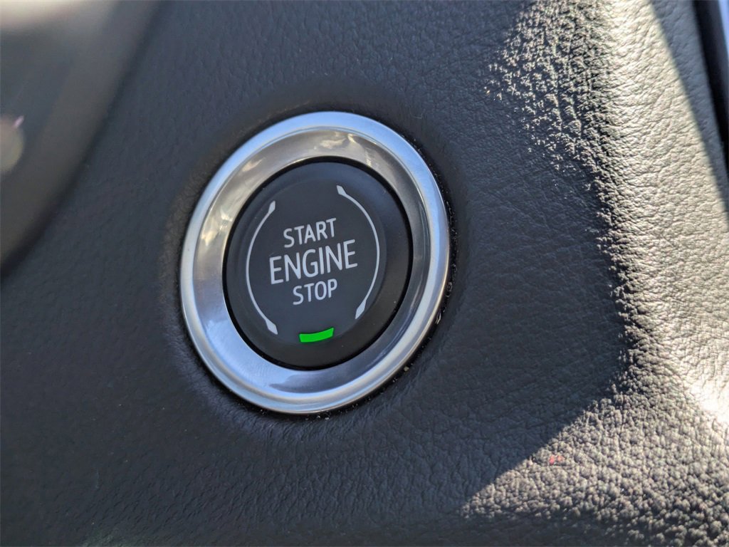 Used 2023 Cadillac XT4 Premium Luxury image 37