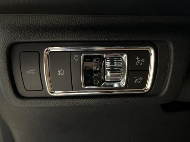 Used 2020 Lincoln Corsair Reserve w/ Equipment Group 202A image 22