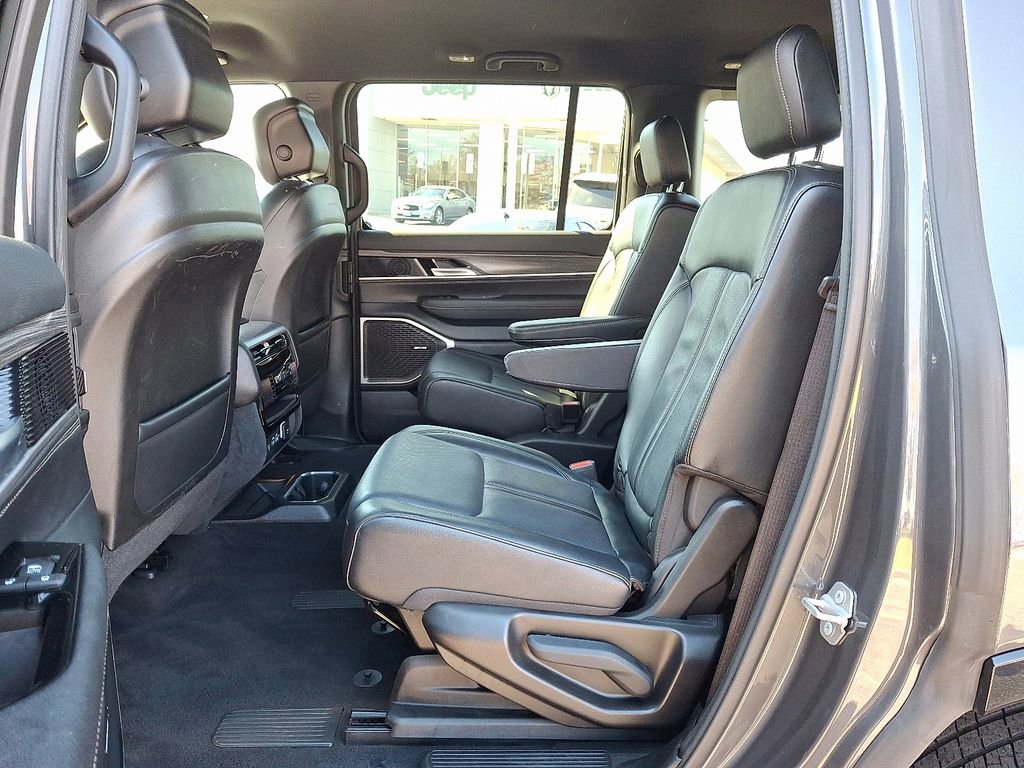 Certified 2024 Jeep Wagoneer Series II image 11