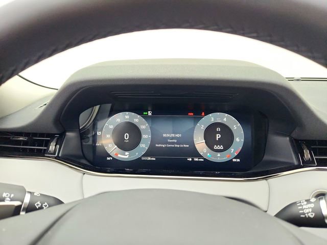 New 2025 Land Rover Range Rover Evoque Dynamic SE image 24