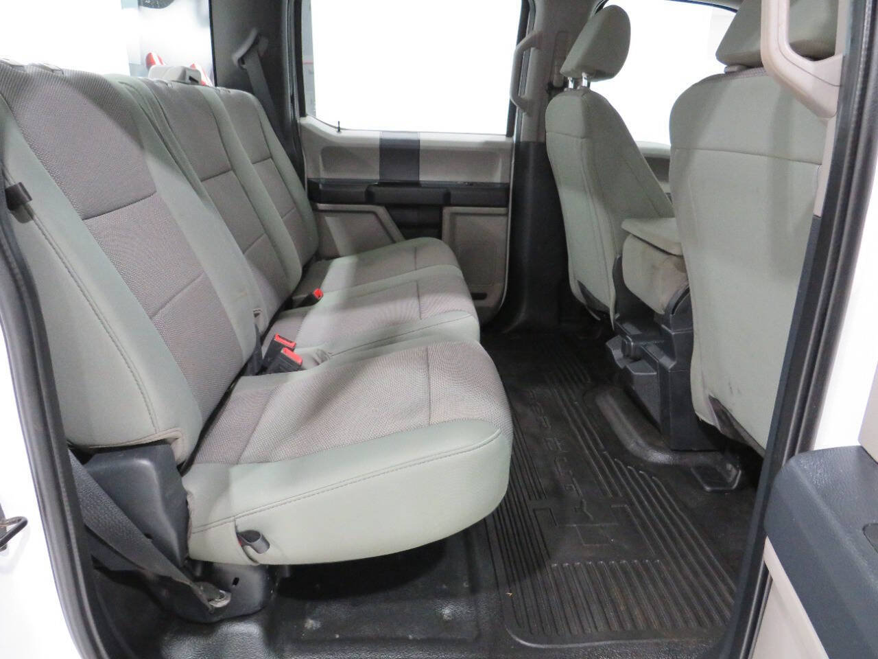 Used 2022 Ford F250 XL w/ Power Equipment Group AWD/4WD image 8
