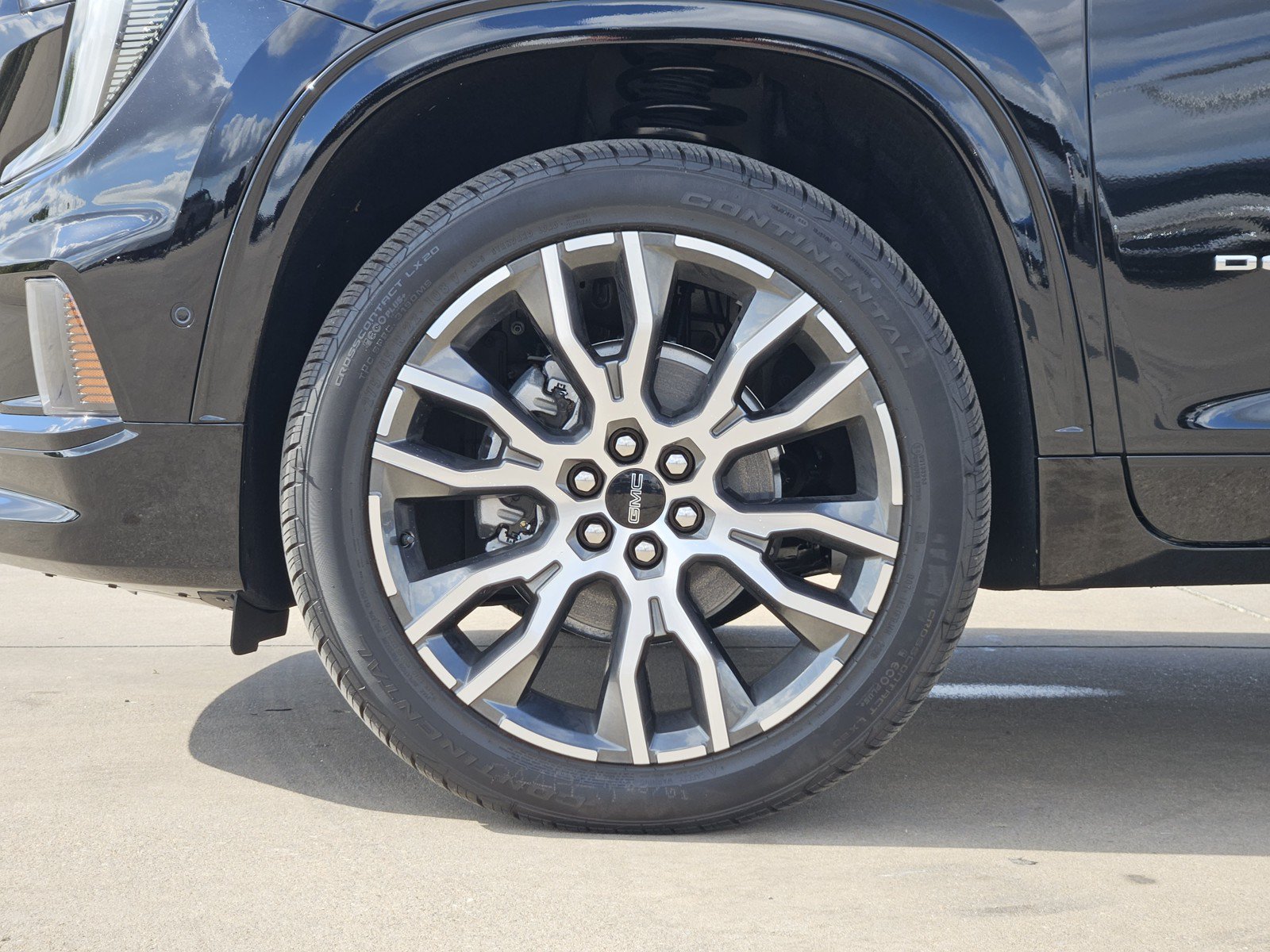 New 2027 GMC Acadia Denali Ultimate FWD image 7