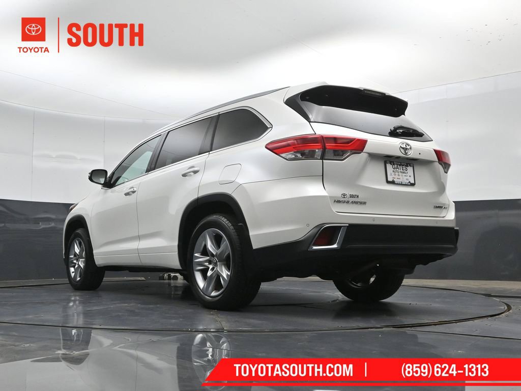 Used 2017 Toyota Highlander Limited AWD/4WD image 48