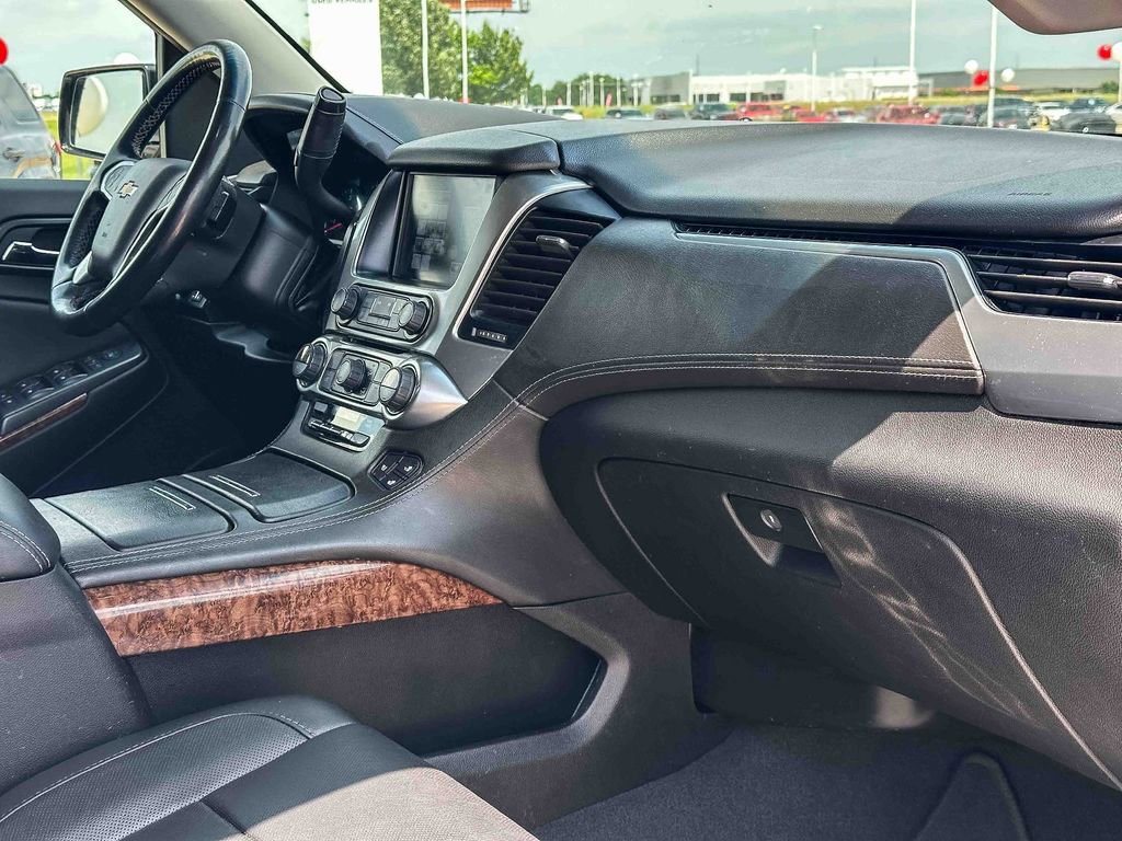 Used 2019 Chevrolet Tahoe Premier AWD/4WD image 25