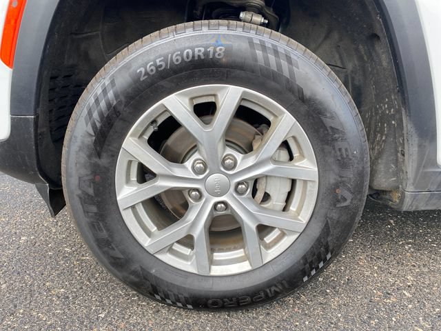 Used 2023 Jeep Grand Cherokee Limited AWD/4WD image 24