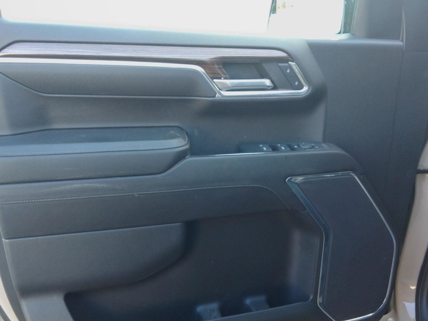 Used 2023 Chevrolet Silverado 1500 LT Trail Boss w/ Protection Package image 16