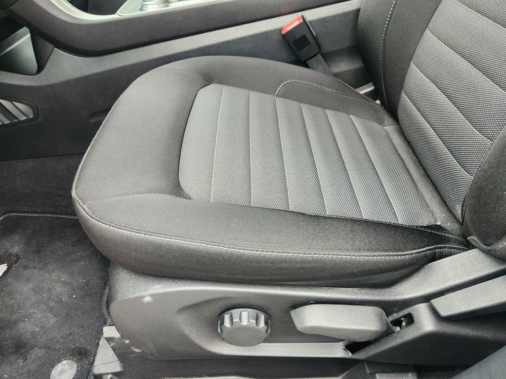 Used 2024 Ford Edge SE w/ Black Appearance Package AWD/4WD image 23