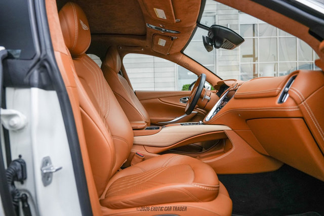 Used 2021 Aston Martin DBX image 53