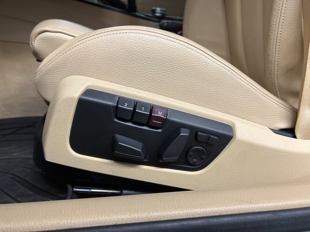 Used 2014 BMW 435i Convertible image 26