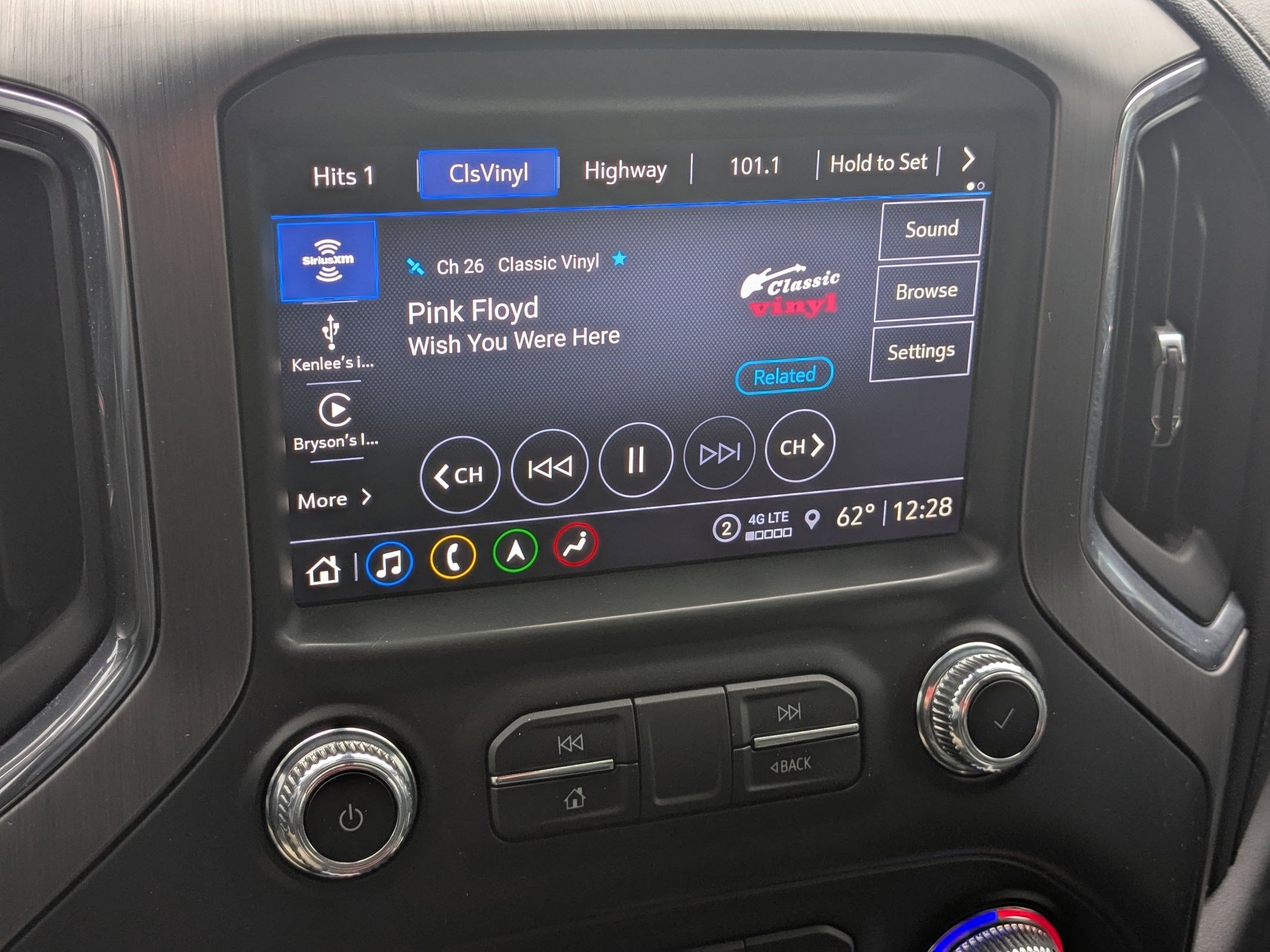 Used 2022 GMC Sierra 3500 Denali w/ Denali Ultimate Package image 24