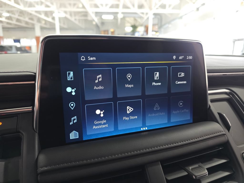 Used 2022 Chevrolet Tahoe Z71 w/ Luxury Package AWD/4WD image 19