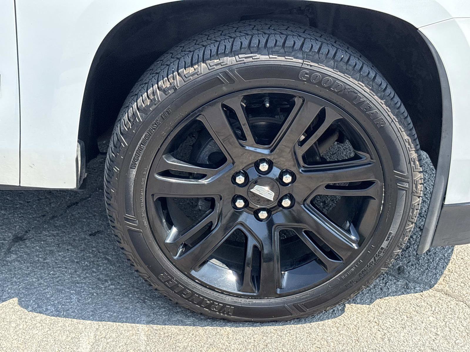 Used 2018 Cadillac Escalade Premium Luxury image 10