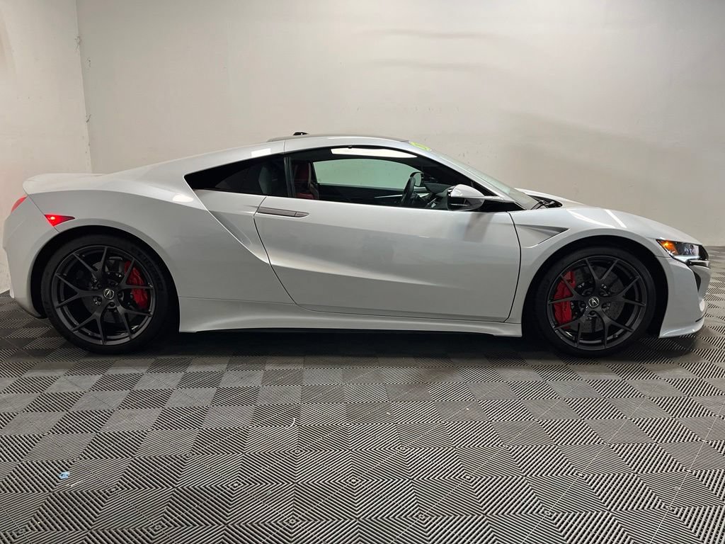 Used 2017 Acura NSX AWD/4WD image 4