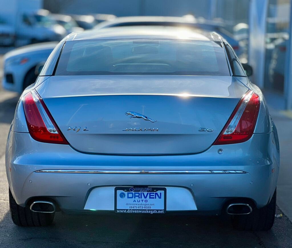 Used 2011 Jaguar XJ L image 4