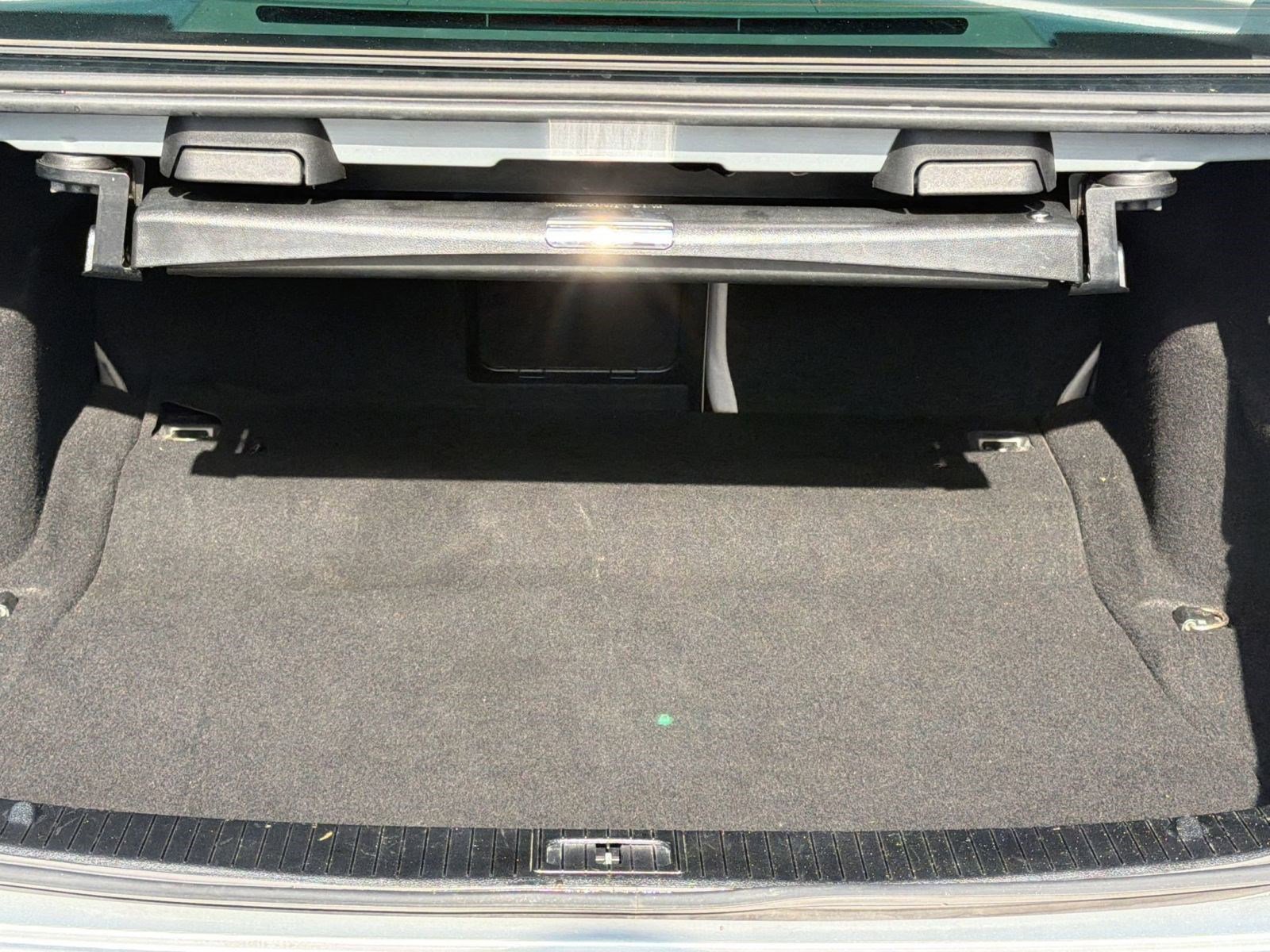 Used 2014 Mercedes-Benz E 350 Sedan image 31