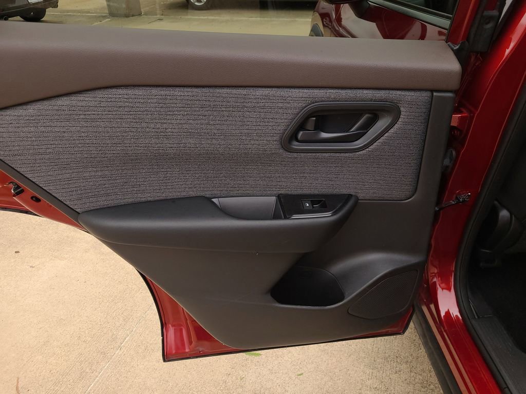 Certified 2023 Nissan Rogue S FWD image 12