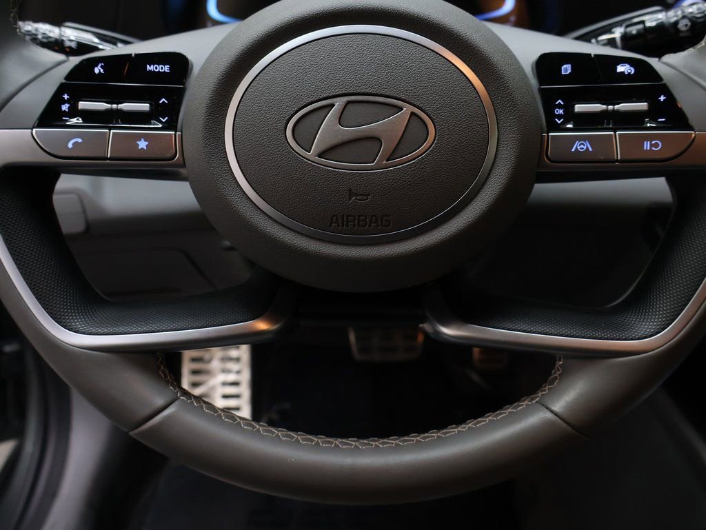 Used 2025 Hyundai Elantra Sport image 18