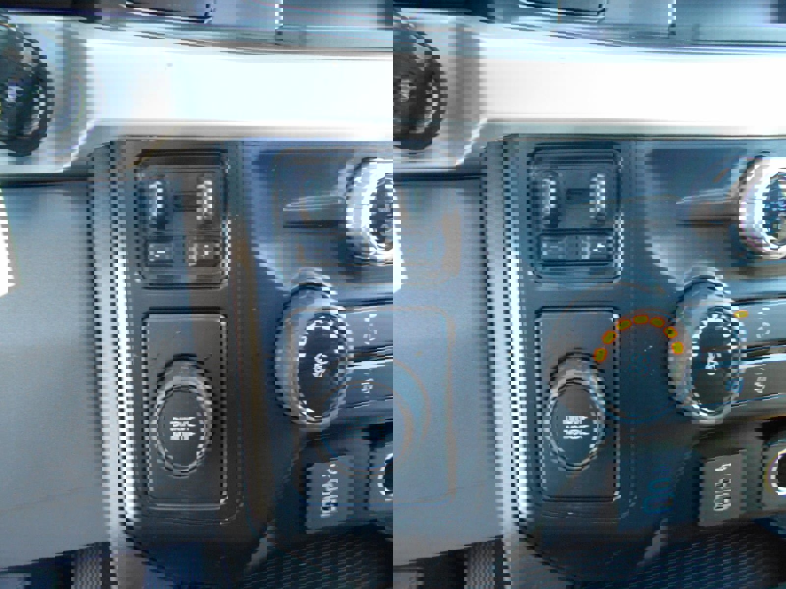 Used 2025 Ford F550 2WD Regular Cab Super Duty image 6