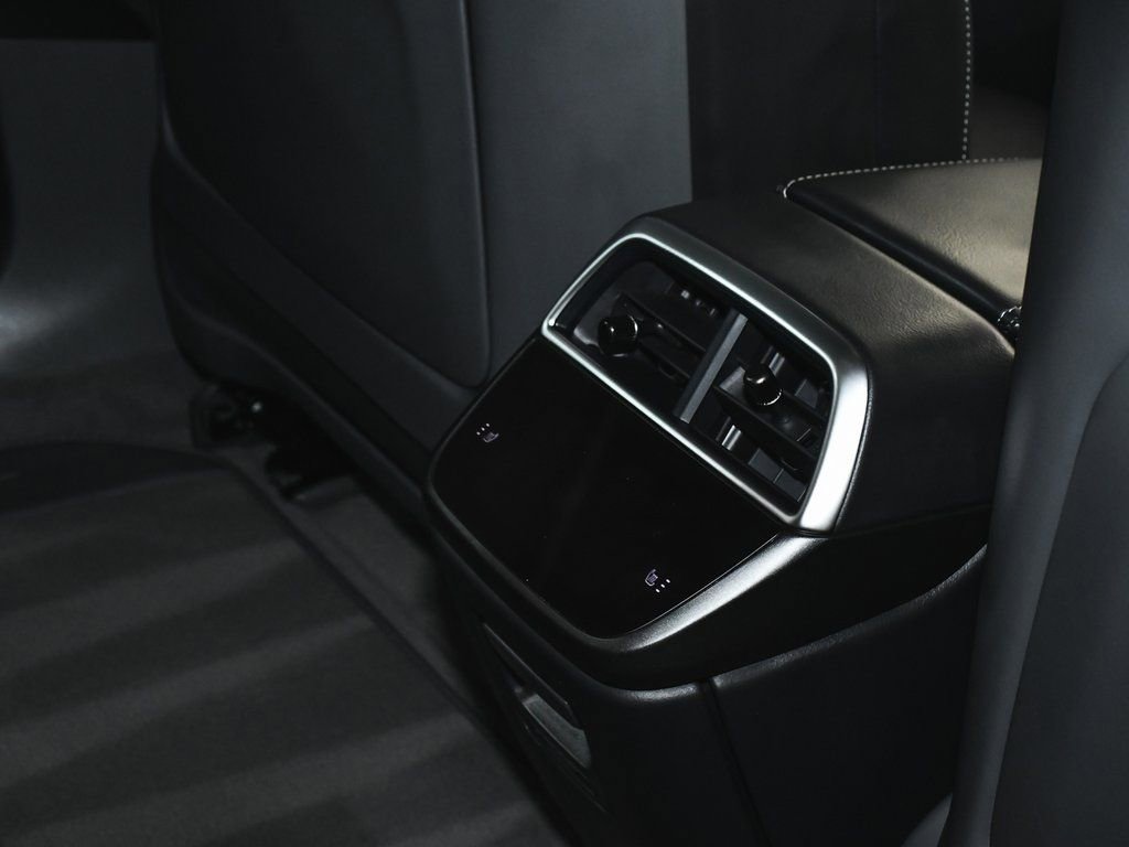 Used 2024 Lucid Air Grand Touring image 52