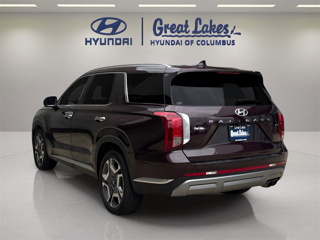 Used 2024 Hyundai Palisade Limited image 3
