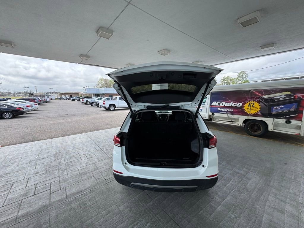 Used 2024 Chevrolet Equinox LT image 9