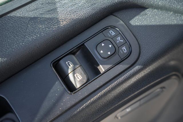 Used 2024 Mercedes-Benz Sprinter 2500 image 34
