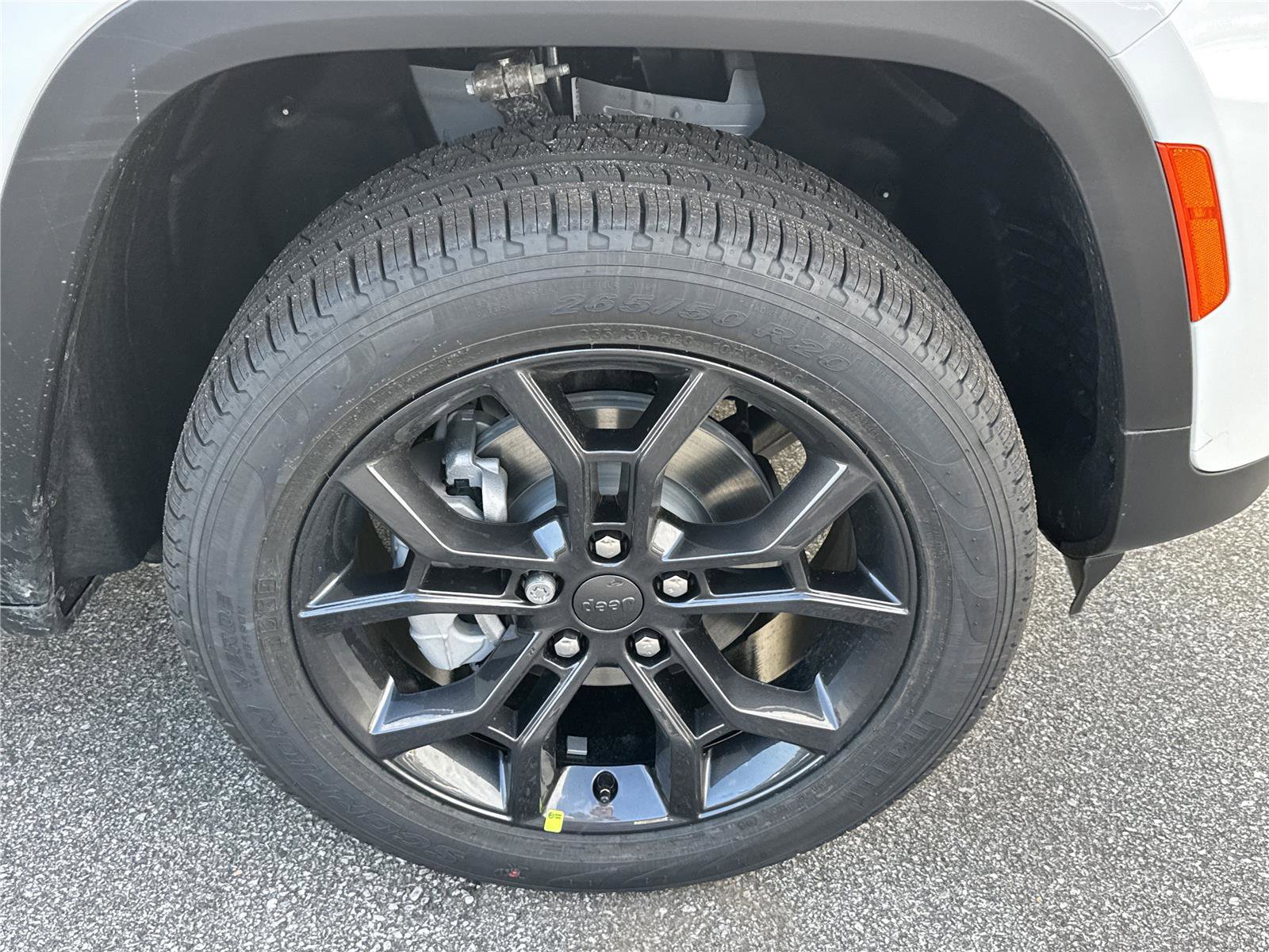 New 2025 Jeep Grand Cherokee Limited image 13