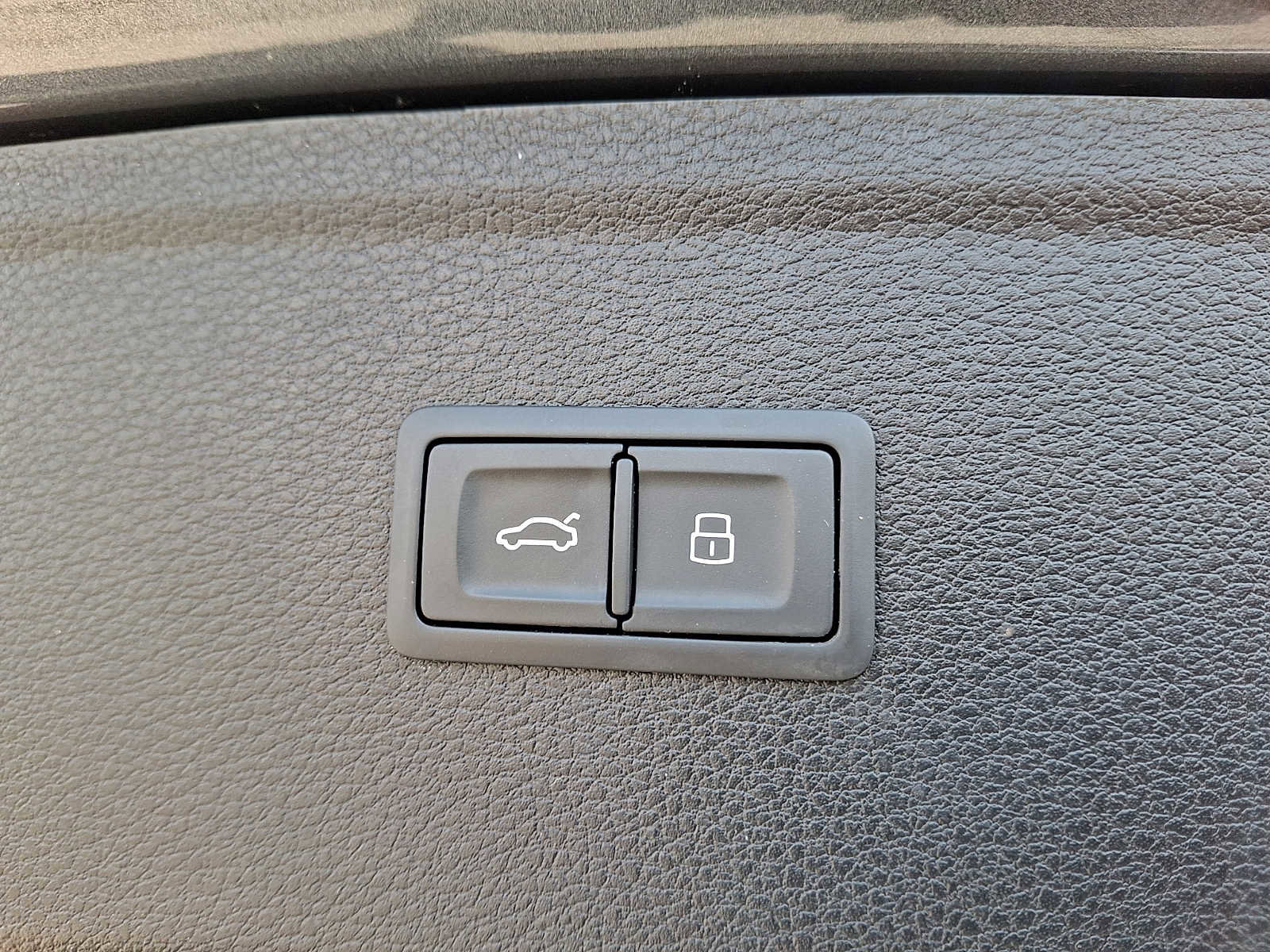 Used 2022 Audi Q5 2.0T Premium Plus w/ Premium Plus Package image 29