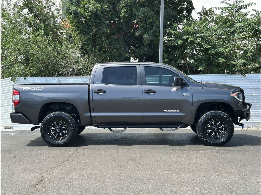 Used 2016 Toyota Tundra SR5 w/ TRD Off Road Package AWD/4WD image 9