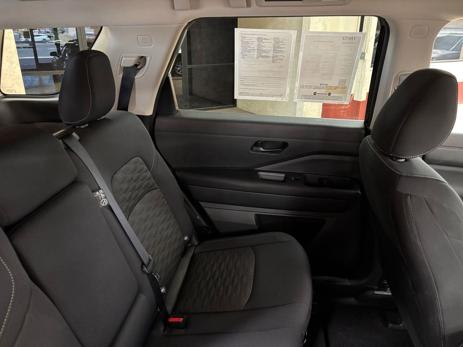Used 2025 Nissan Pathfinder SV FWD image 40