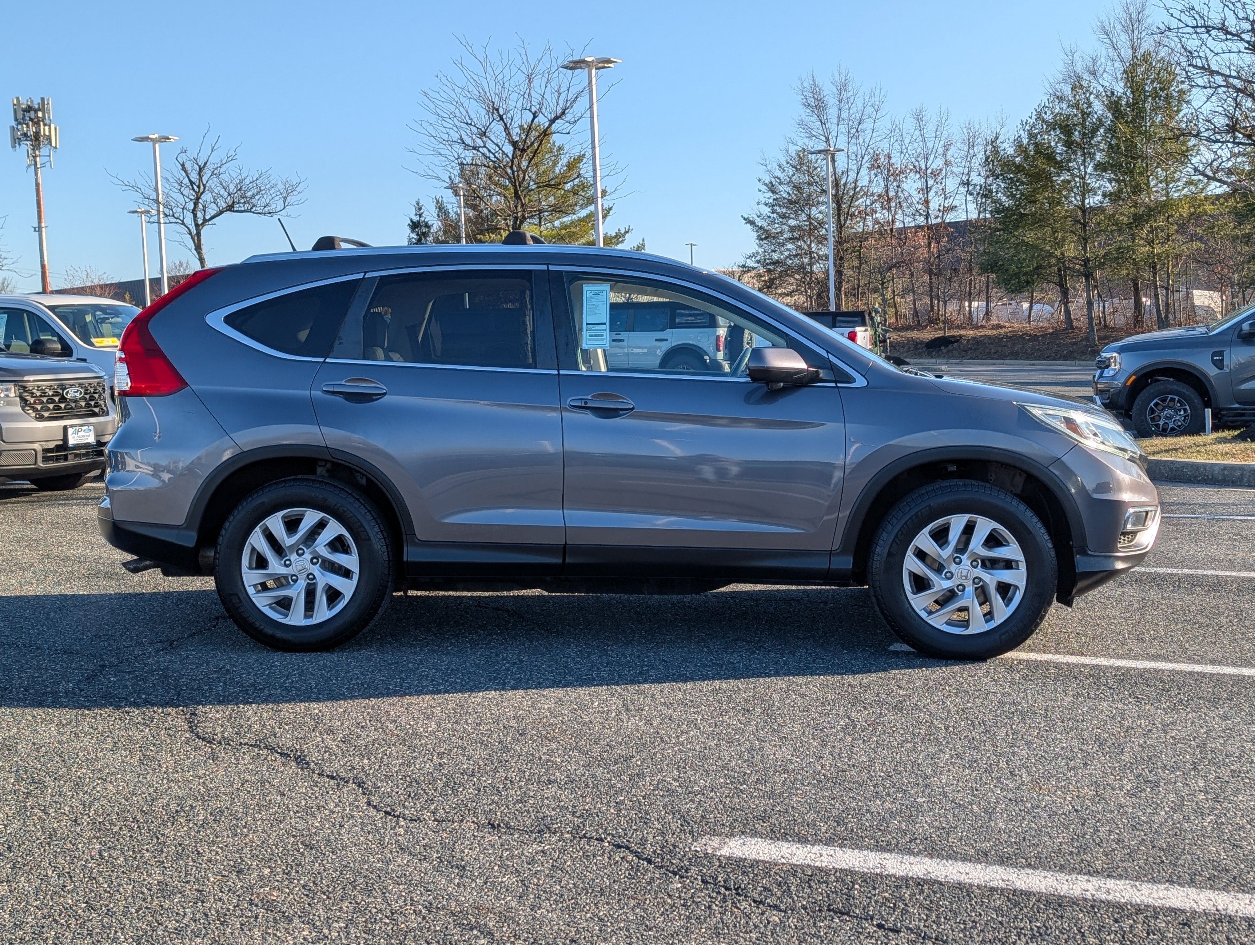 Used 2015 Honda CR-V EX-L image 2