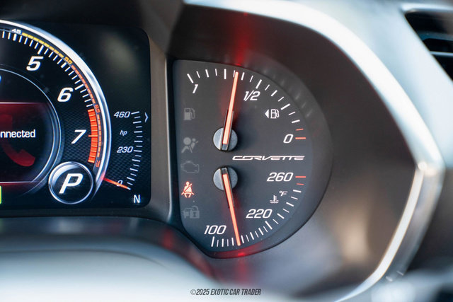Used 2019 Chevrolet Corvette Stingray Coupe w/ Carbon Flash Badge Package image 31