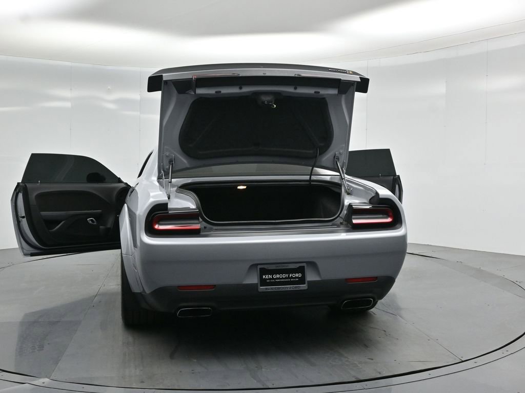 Used 2021 Dodge Challenger R/T Scat Pack RWD image 31