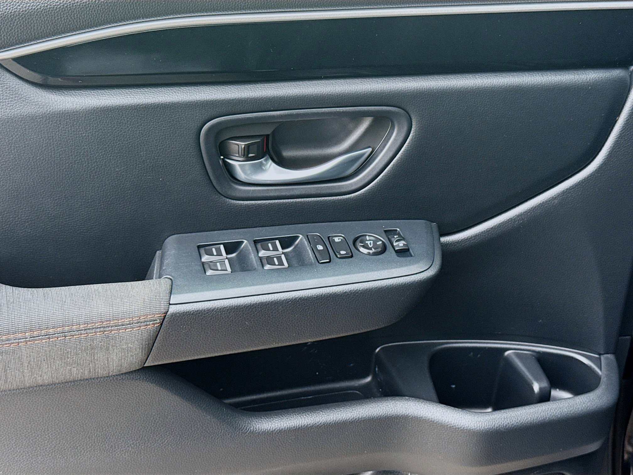 Certified 2025 Honda Pilot Sport image 16