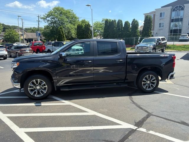Used 2024 Chevrolet Silverado 1500 LT AWD/4WD image 4