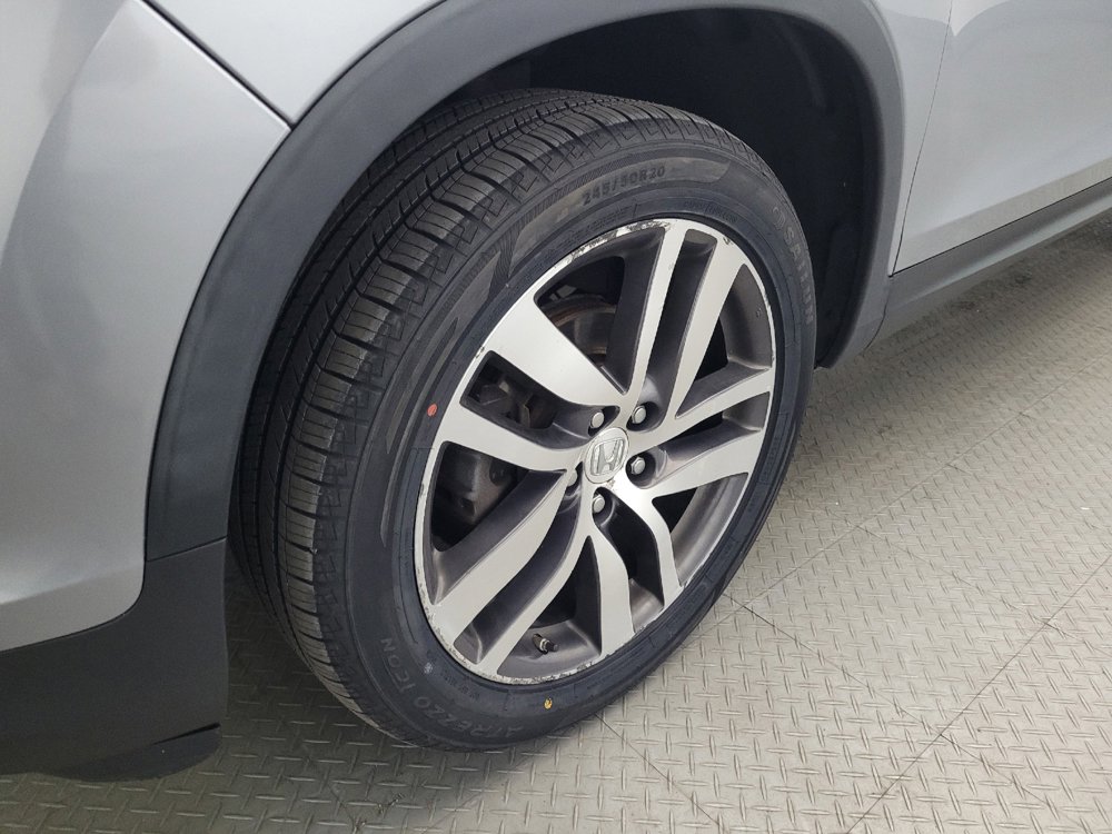 Used 2018 Honda Pilot Touring image 31