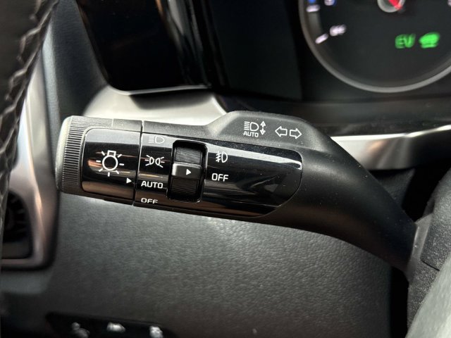 Used 2023 Kia Sorento EX AWD/4WD image 26