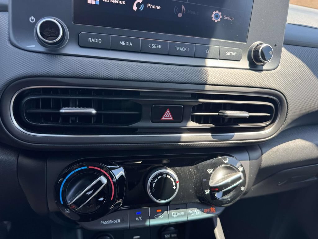 Certified 2023 Hyundai Kona SEL AWD/4WD image 27