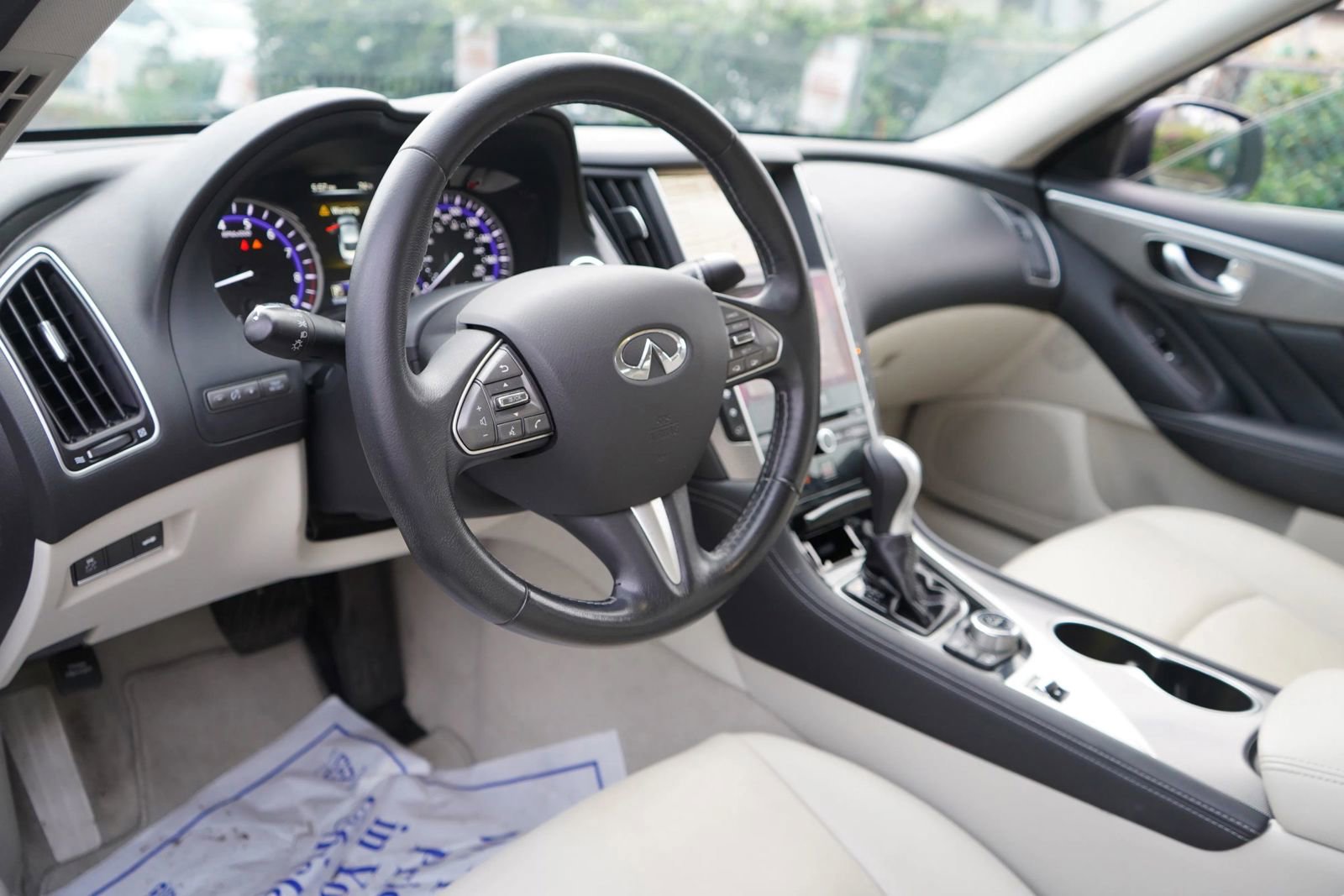 Used 2015 INFINITI Q50 Premium w/ Navigation Package image 6