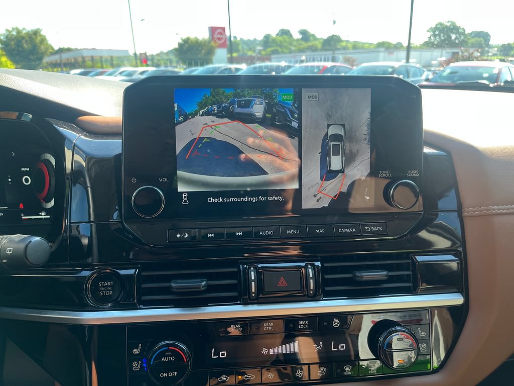 Used 2025 Nissan Pathfinder Platinum FWD image 19