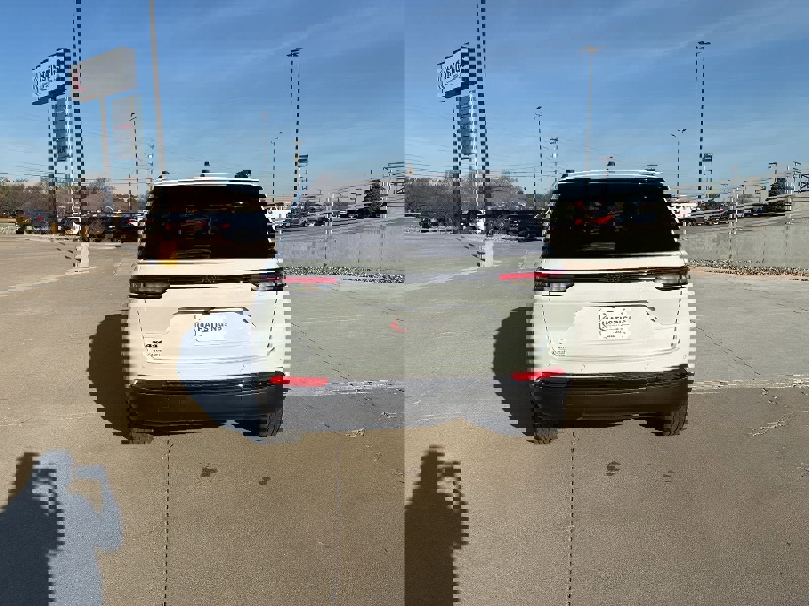 Used 2023 Jeep Grand Cherokee Altitude image 4