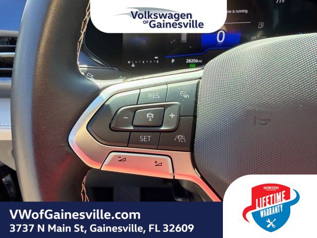 Certified 2024 Volkswagen Taos SE image 22