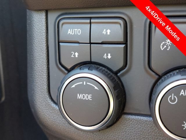 Used 2024 Chevrolet Suburban RST w/ Luxury Package AWD/4WD image 17