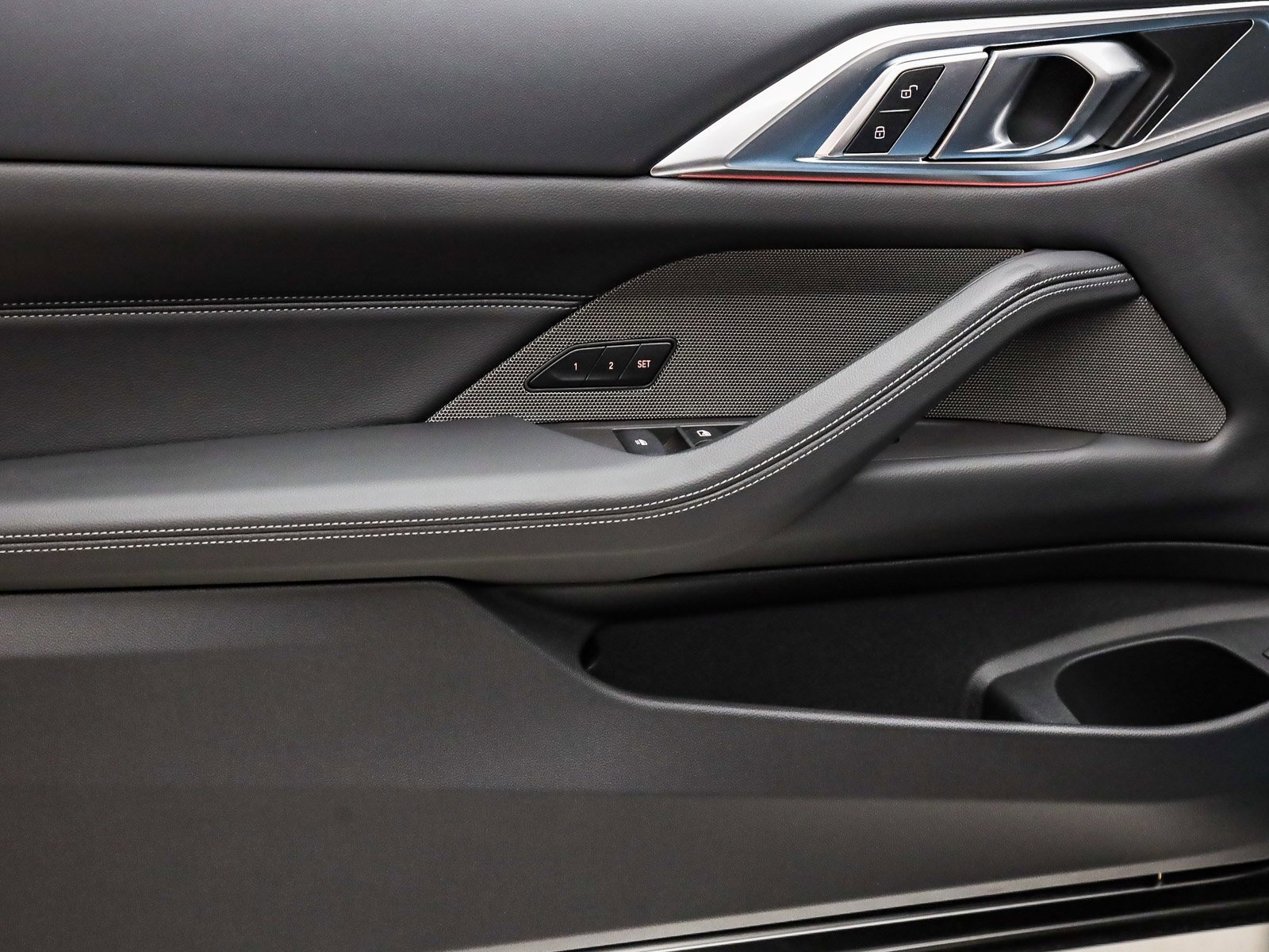 Used 2025 BMW 430i Convertible w/ M Sport Package image 15