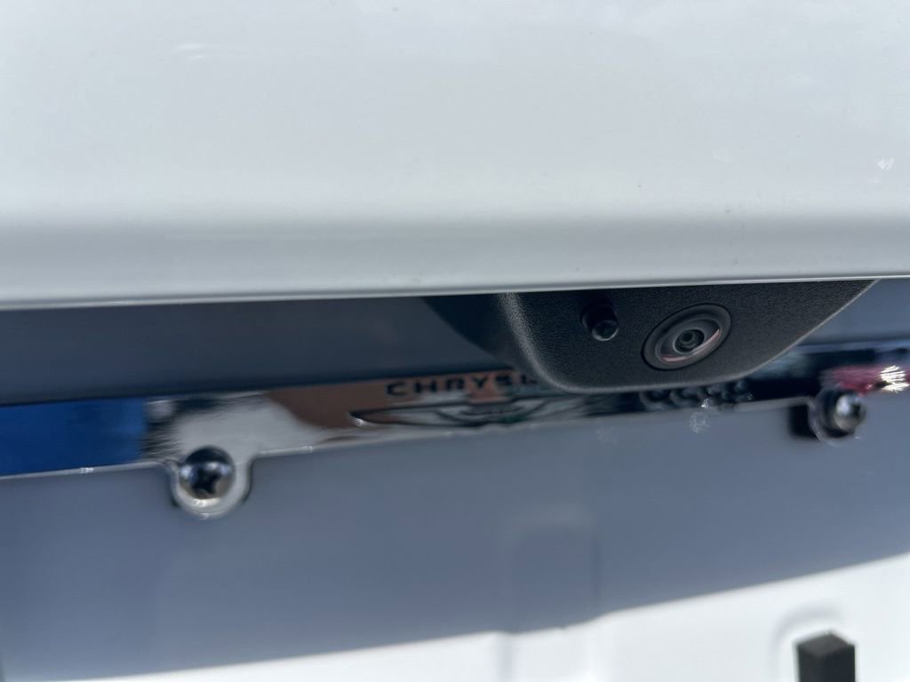 Certified 2023 Jeep Grand Cherokee Limited w/ Luxury Tech Group II image 22