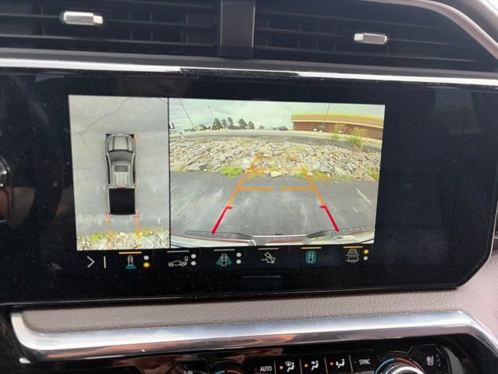 Used 2023 GMC Sierra 1500 Denali AWD/4WD image 18