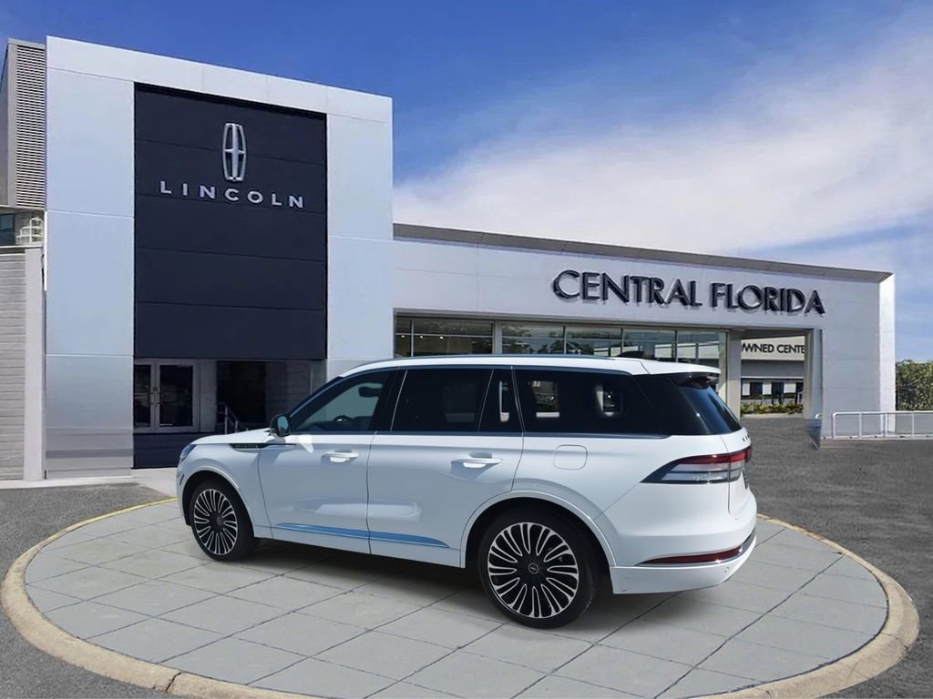 Used 2025 Lincoln Aviator Black Label AWD/4WD image 7
