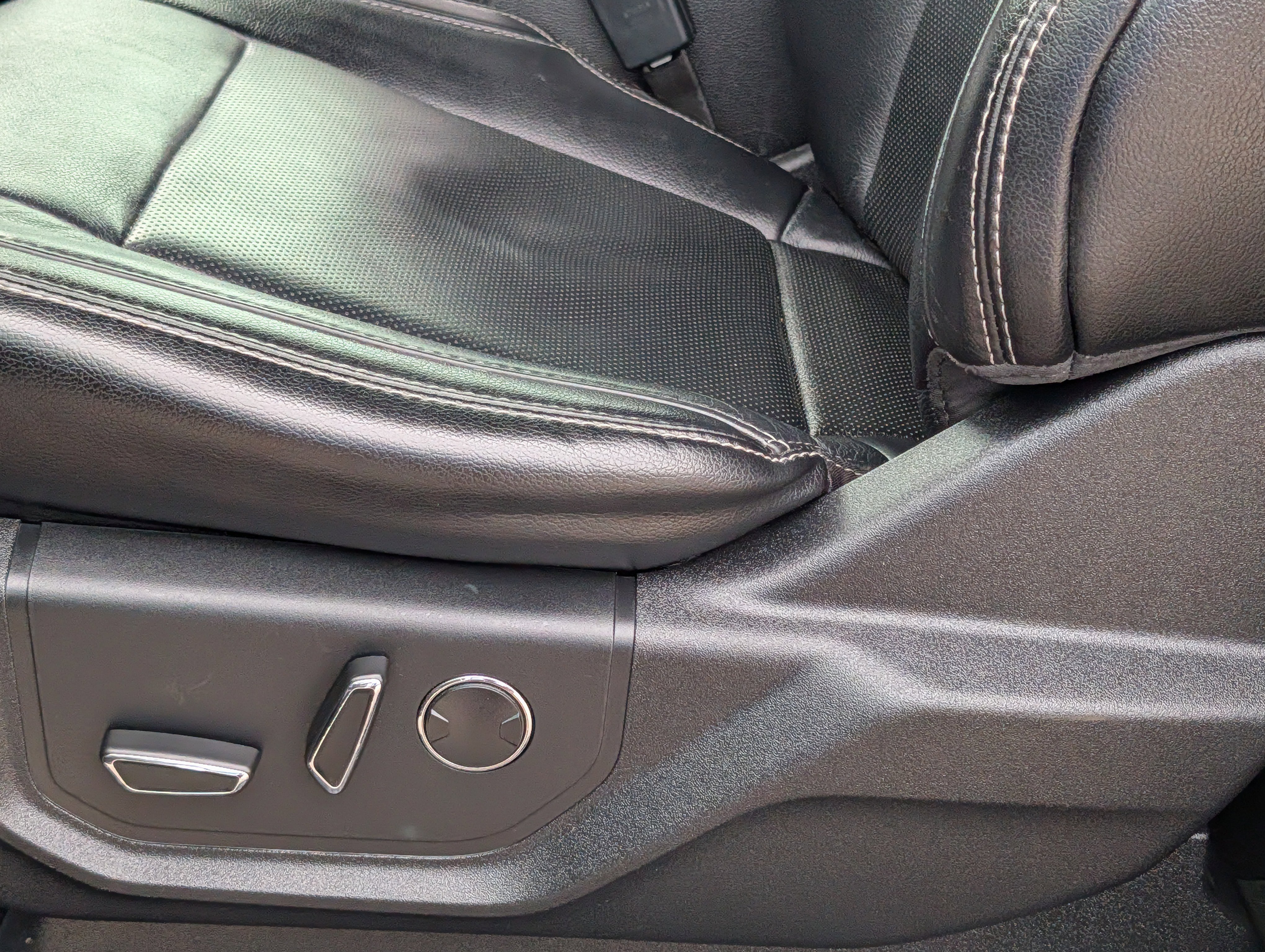 Used 2019 Ford F250 Lariat image 12