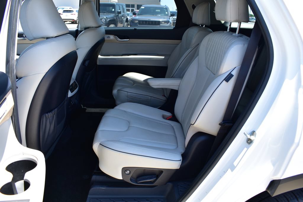 Used 2023 Hyundai Palisade Limited FWD image 22