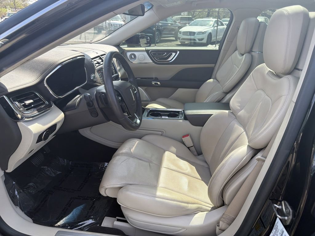 Used 2019 Lincoln Continental Reserve AWD/4WD image 11